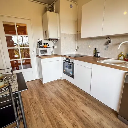 Carla - Vue Clim Wifi Parking - By Tgb