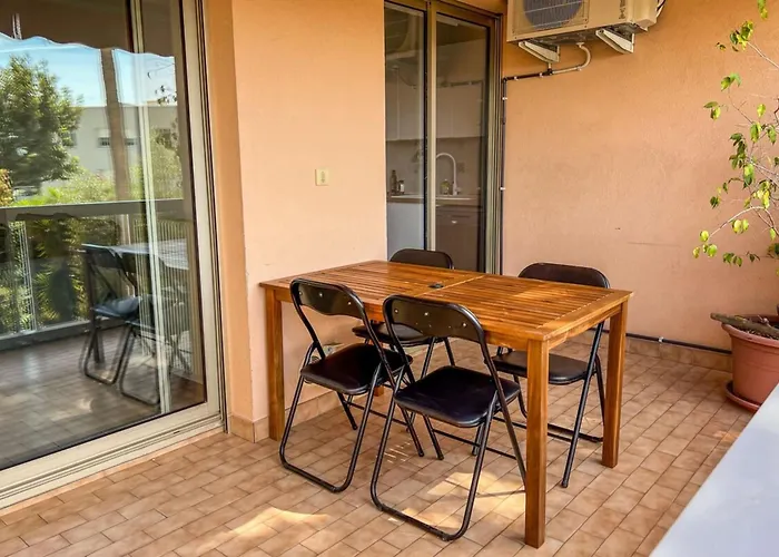 Apartment Carla - Vue Clim Wifi Parking - By Tgb